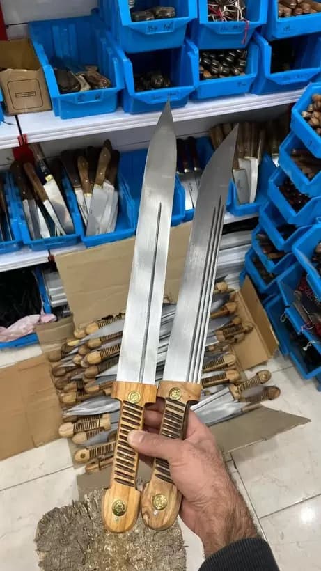 قمه و قداره دسته چوبی طول کار 50 سانت