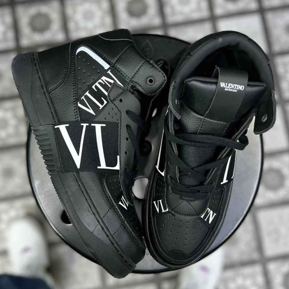 ولنتینو نیم بوت مشکی و سفید Valentino half boot Black & White