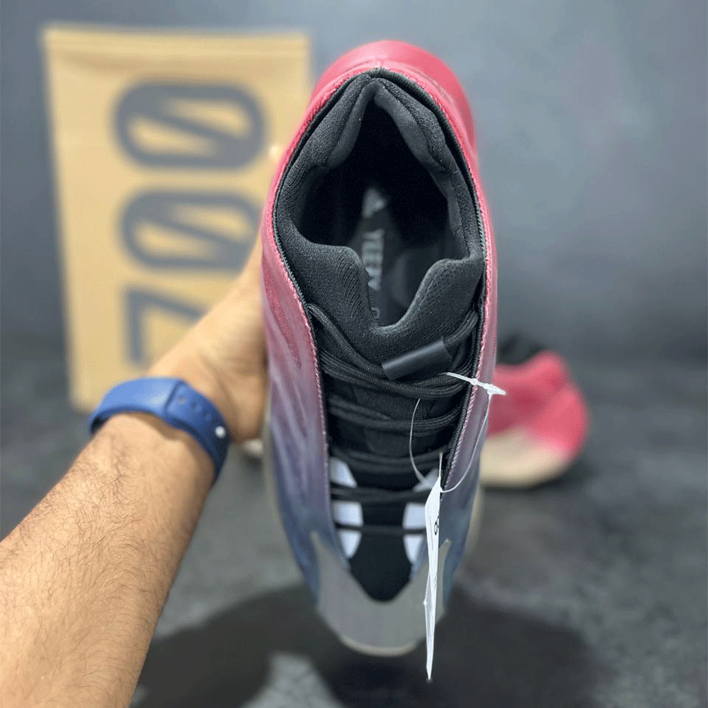 آدیداس یزی 700 adidas yeezy 700 v3 fade carbon — تصویر ۳