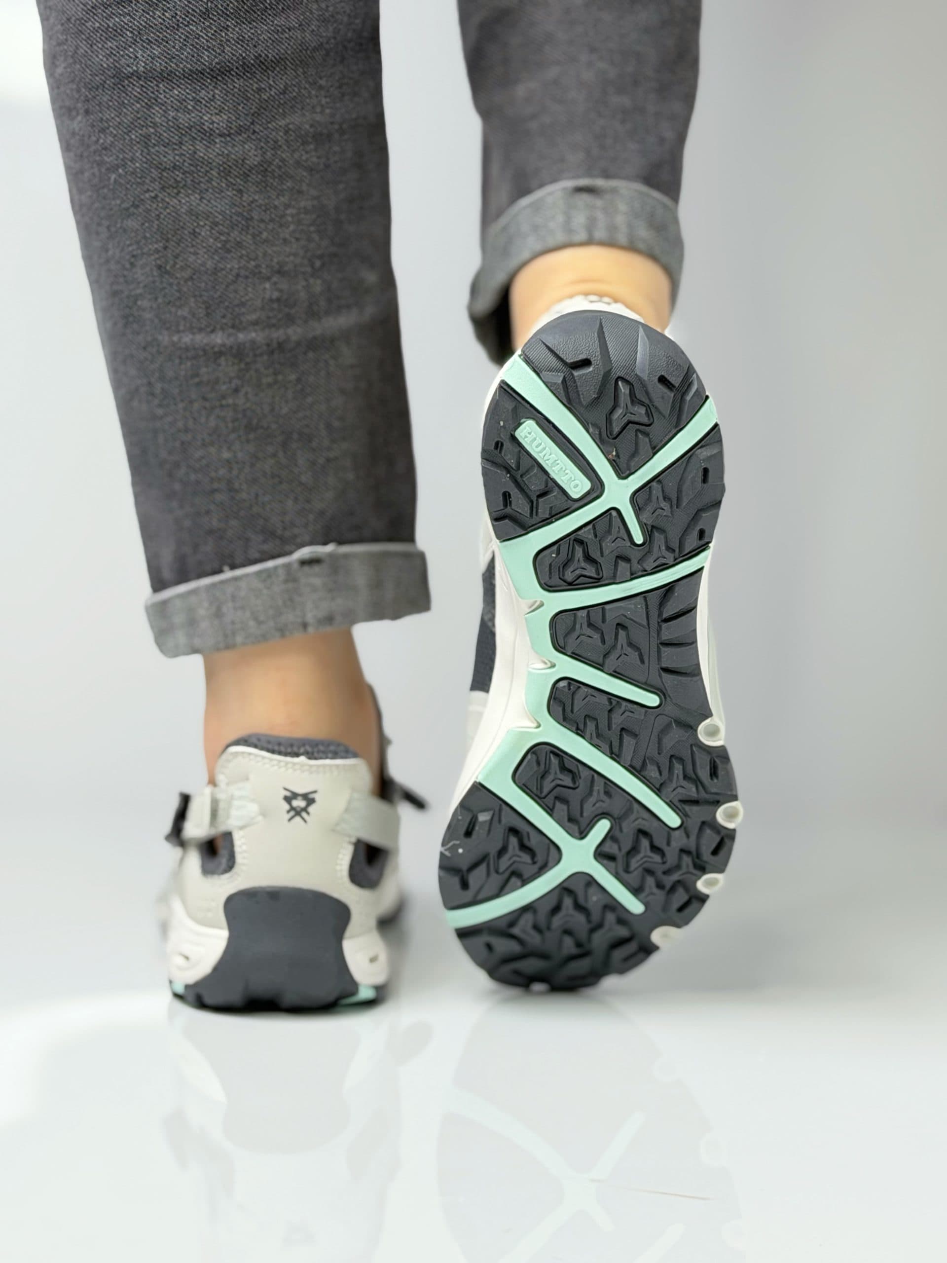 کفش آبنوردی هامتو زنانه کرمی خاکستری Humtto Women’s beige gray Shoes — تصویر ۲