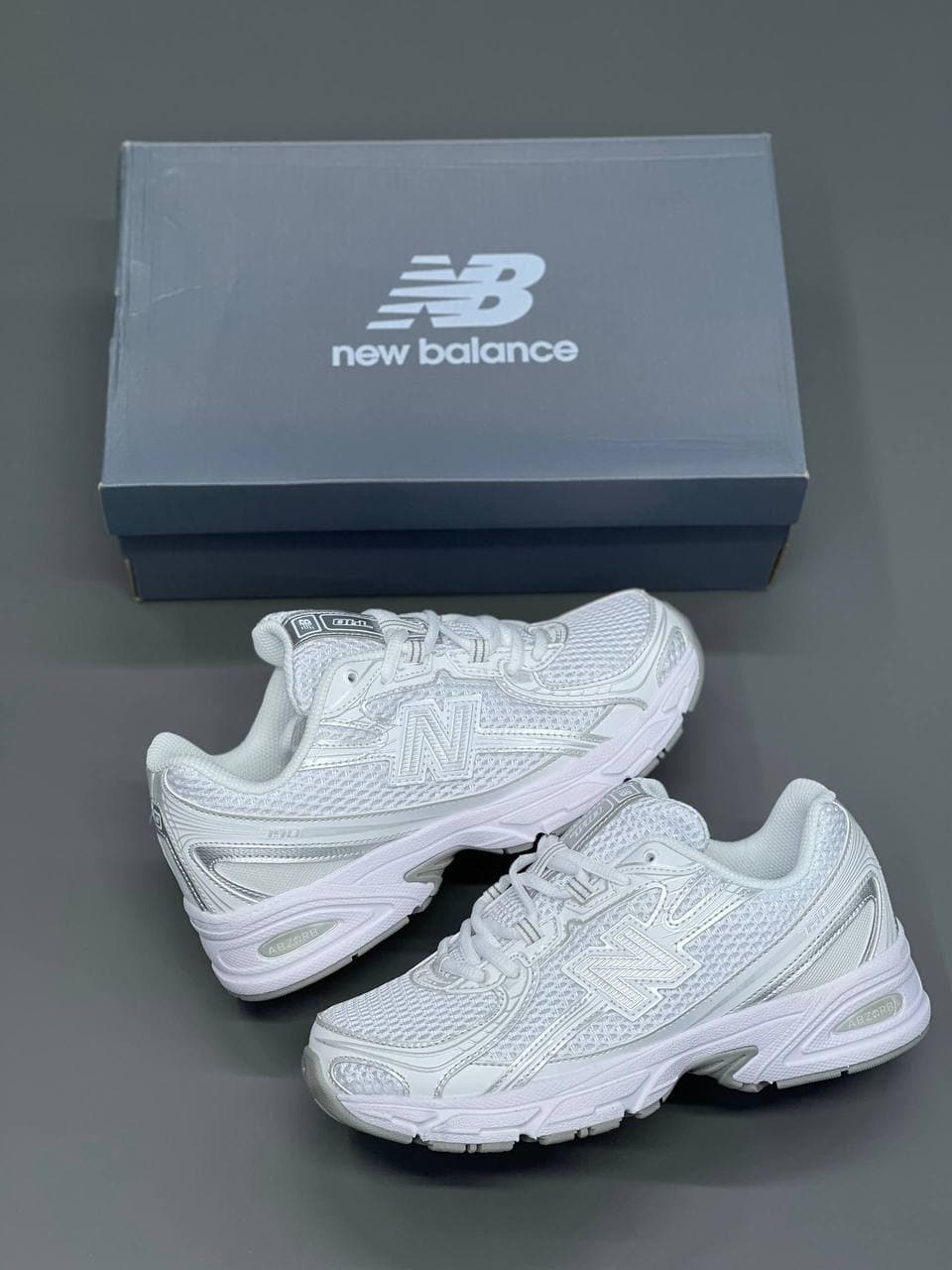 کفش کتونی زنانه و مردانه نیوبالانس 740 new balance