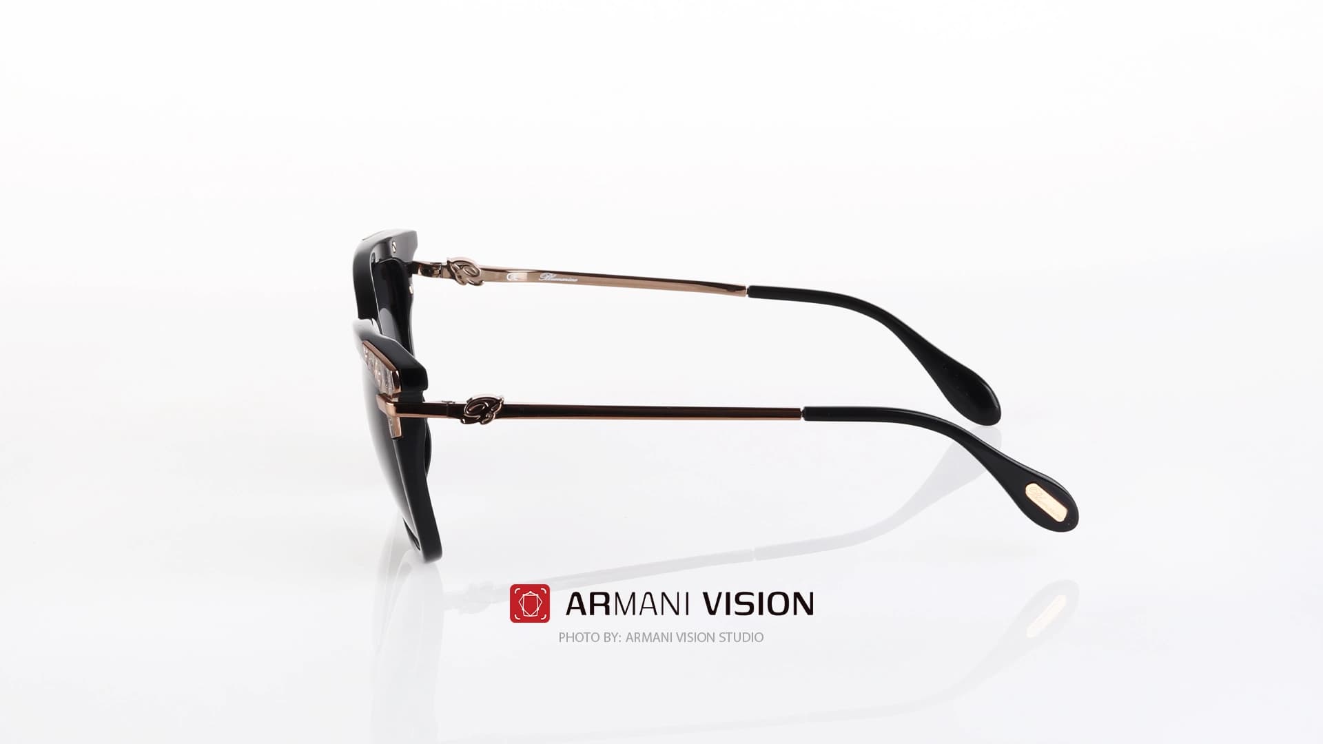 عینک بلومارین BLUMARINE – SBM164S – 700 — تصویر ۵