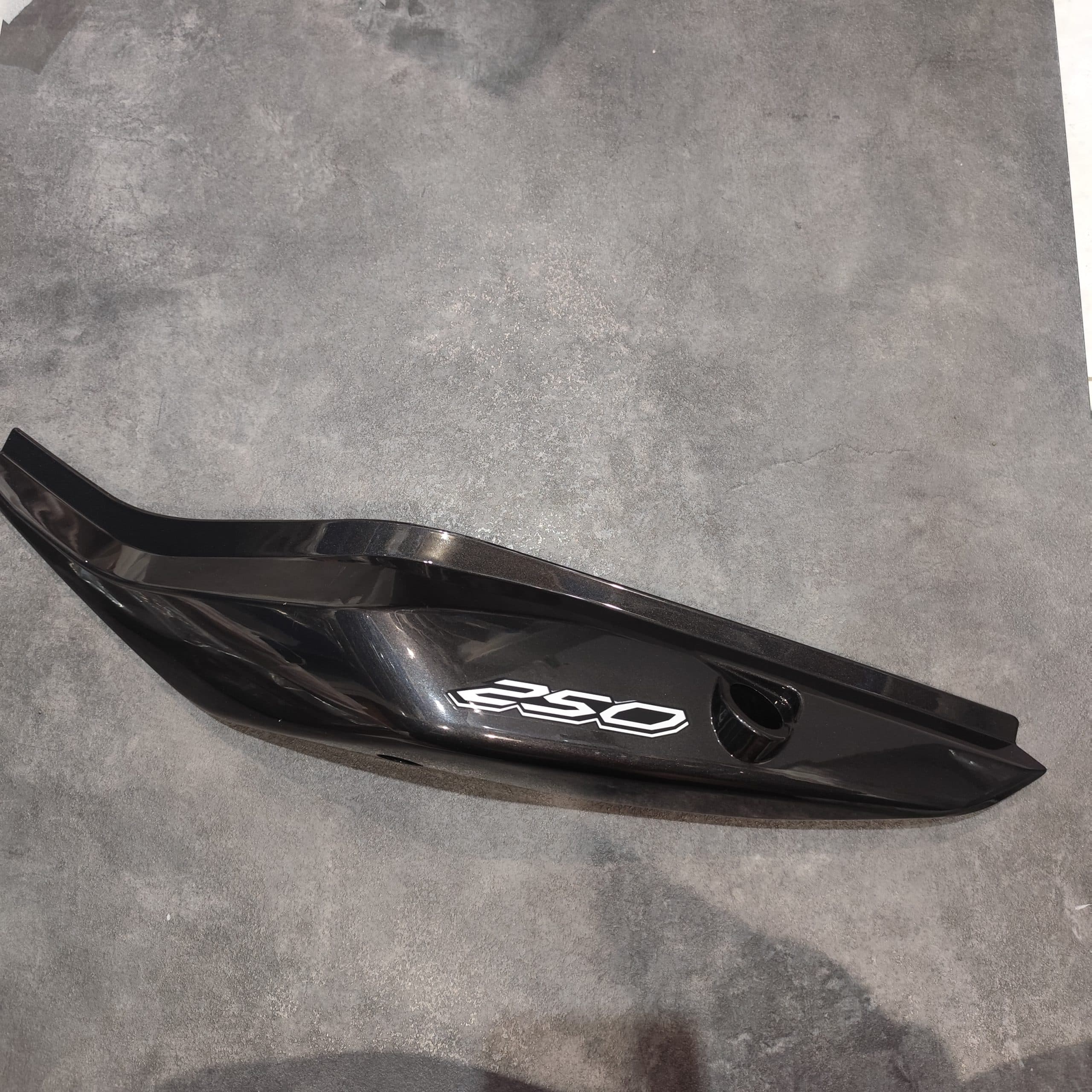 کاور تزئینی چپ مشکی tnt250