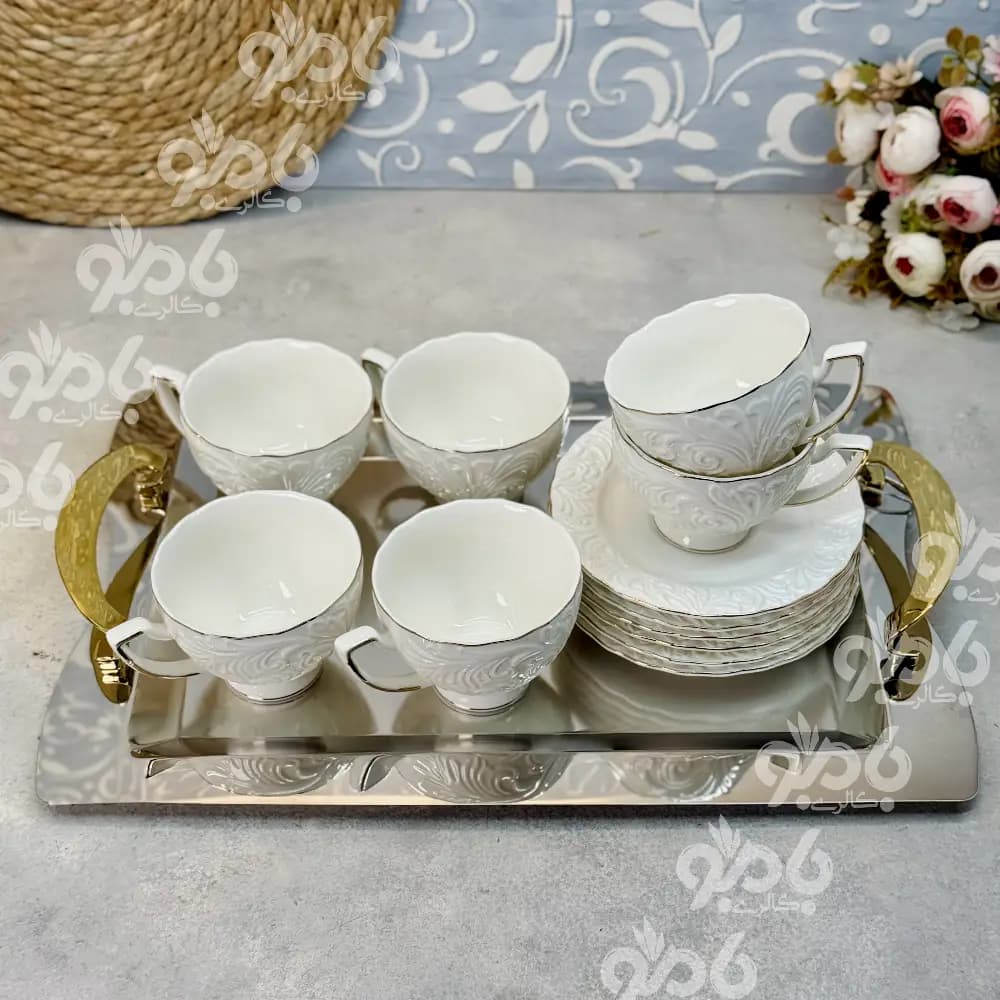 چایخوری جعبه دار لب طلا برجسته 105