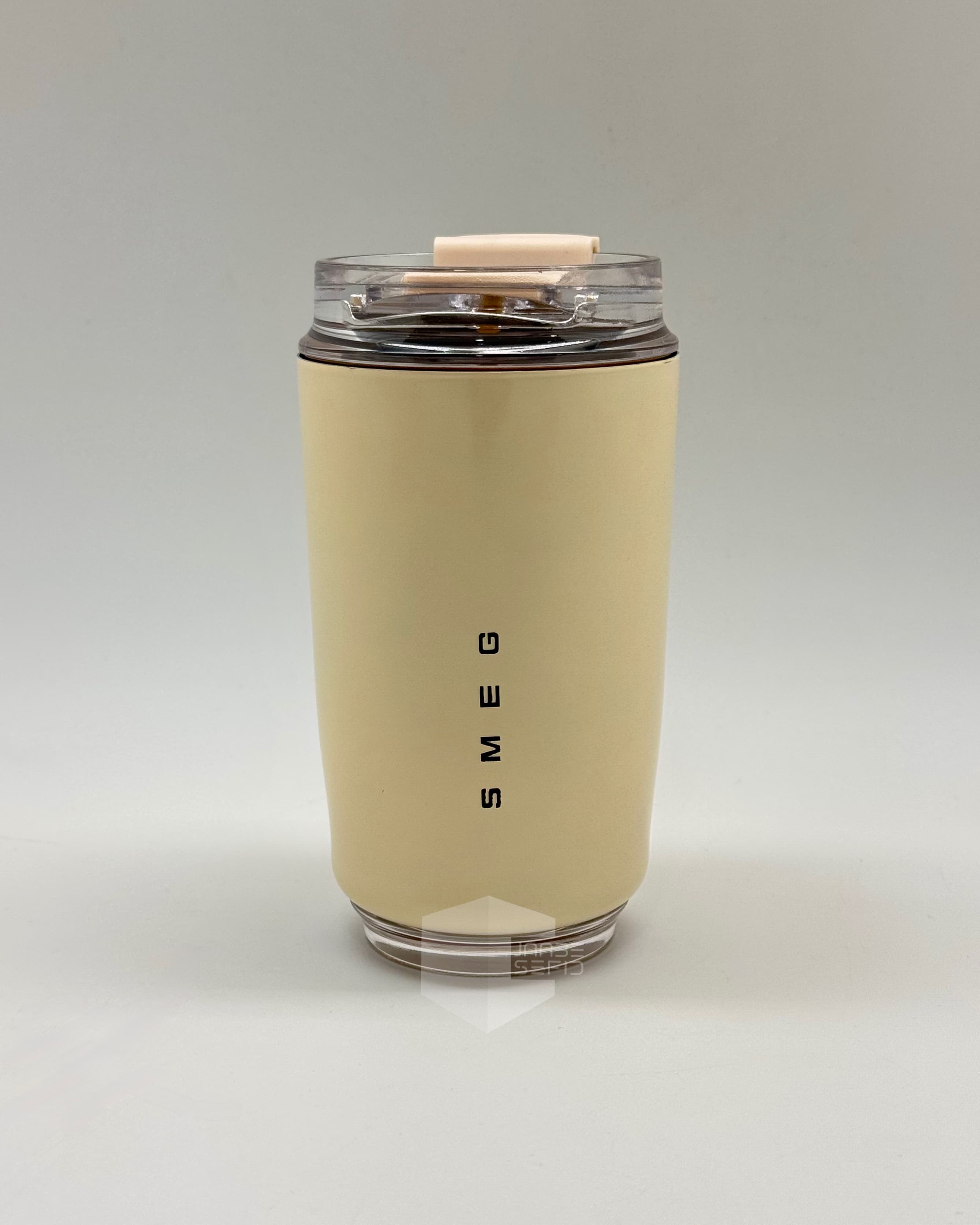 تراول ماگ اسمگ 240 میلی لیتری کرم رنگ – Wall Mug Smeg — تصویر ۲
