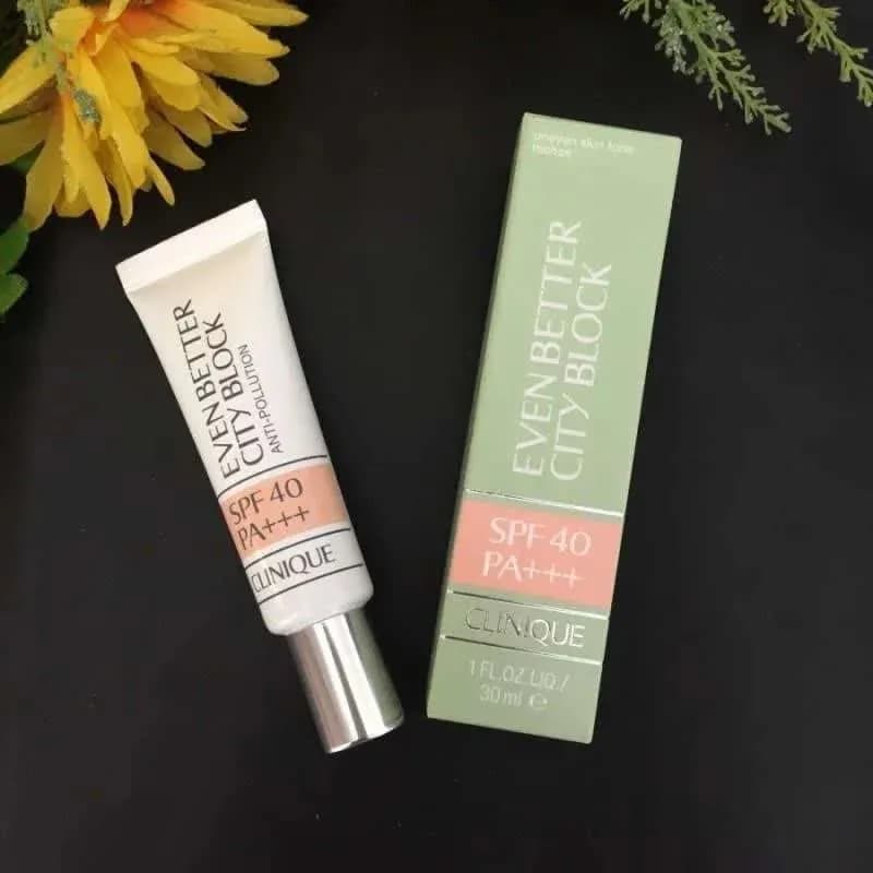 ضدآفتاب رنگی کلینیک SPF40 — تصویر ۴