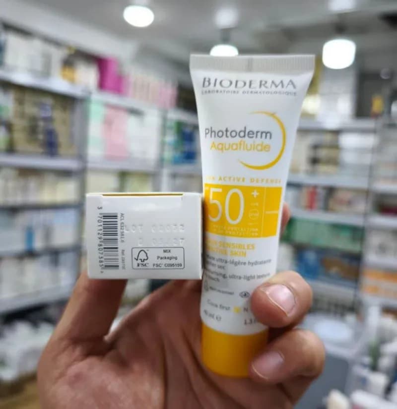 ضدآفتاب آکوافلویید رنگ روشن بایودرما 40میل — تصویر ۳