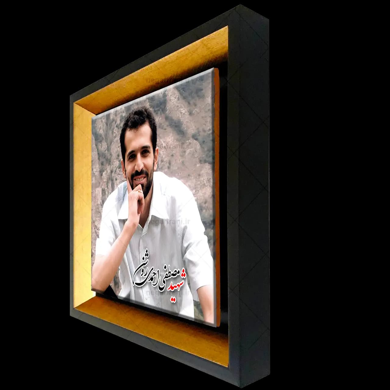 تابلو کاشی شهید مصطفی احمدی روشن مدل 2Z60 — تصویر ۲