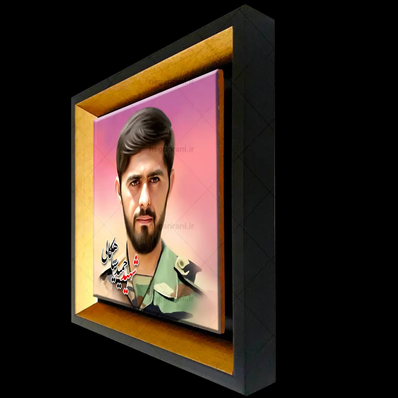 تابلو کاشی شهید حمید سیاهکالی مدل 2Z56 — تصویر ۲