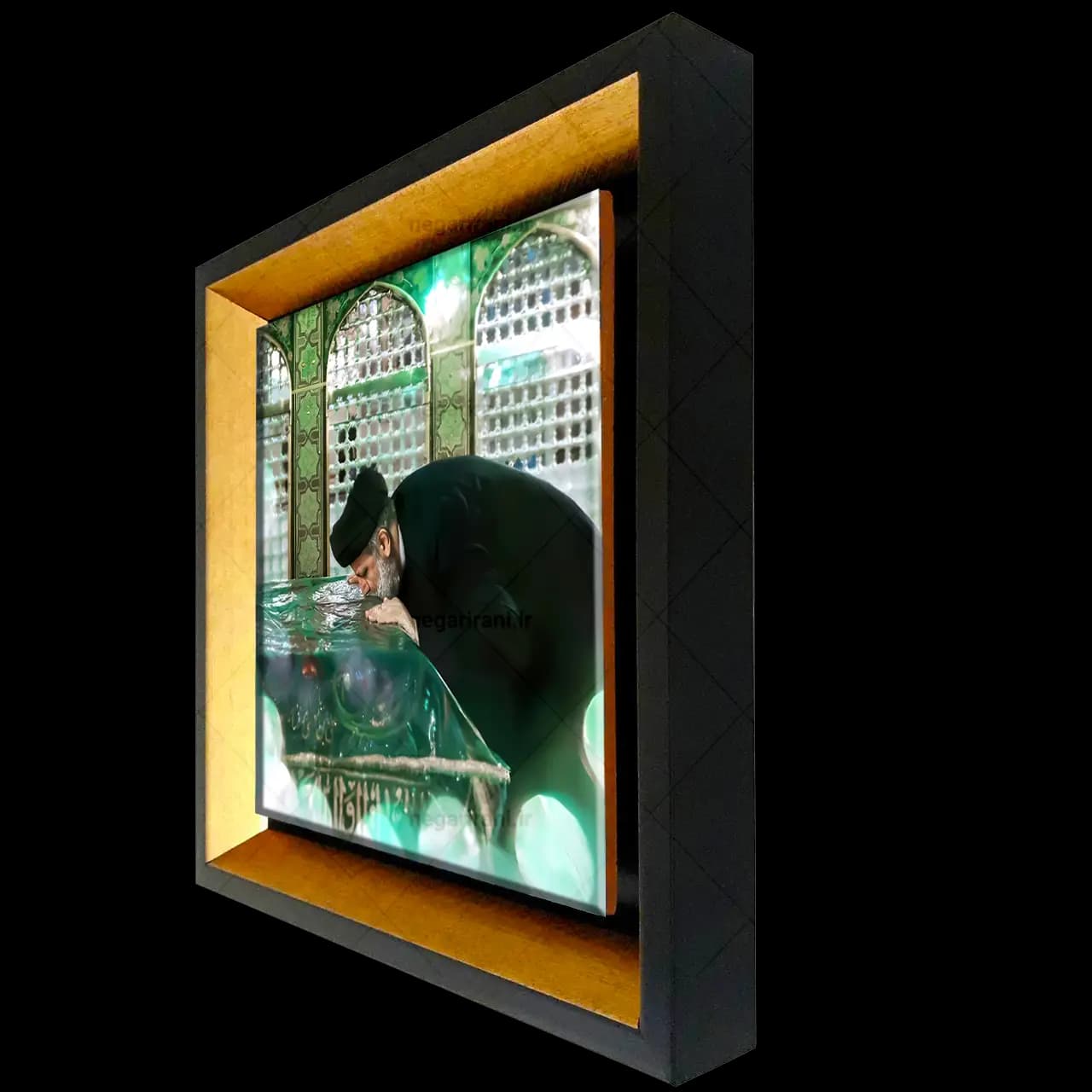 تابلو کاشی شهید رئیسی داخل ظریح امام رضا مدل 2Z48 — تصویر ۲