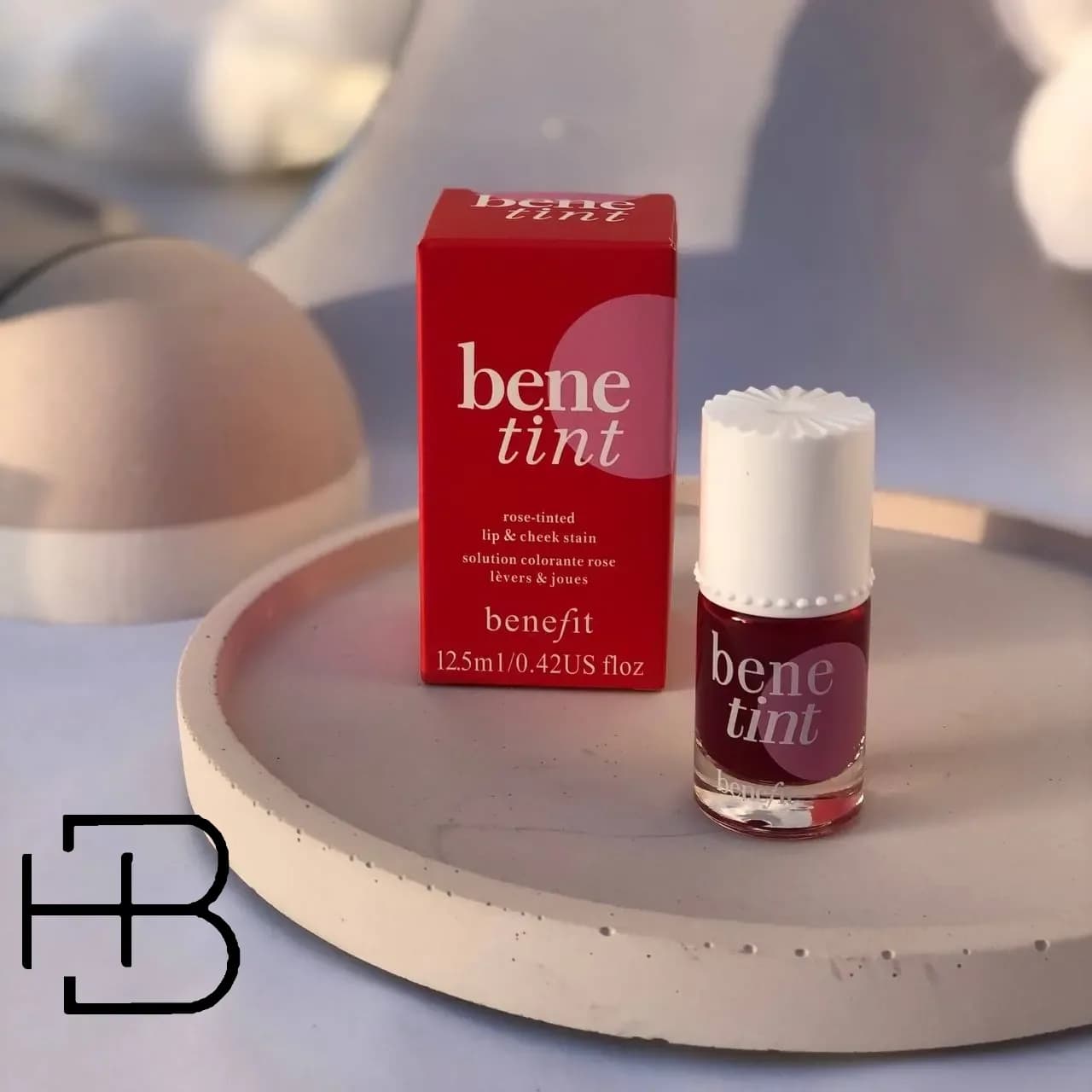 تینت لب قرمز bene benefitc — تصویر ۳