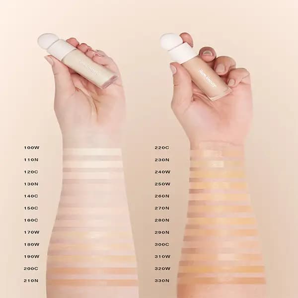 کرم‌پودر مایع بی‌وزن و درخشان ریر بیوتی مدل Liquid Touch Weightless Foundation — تصویر ۲