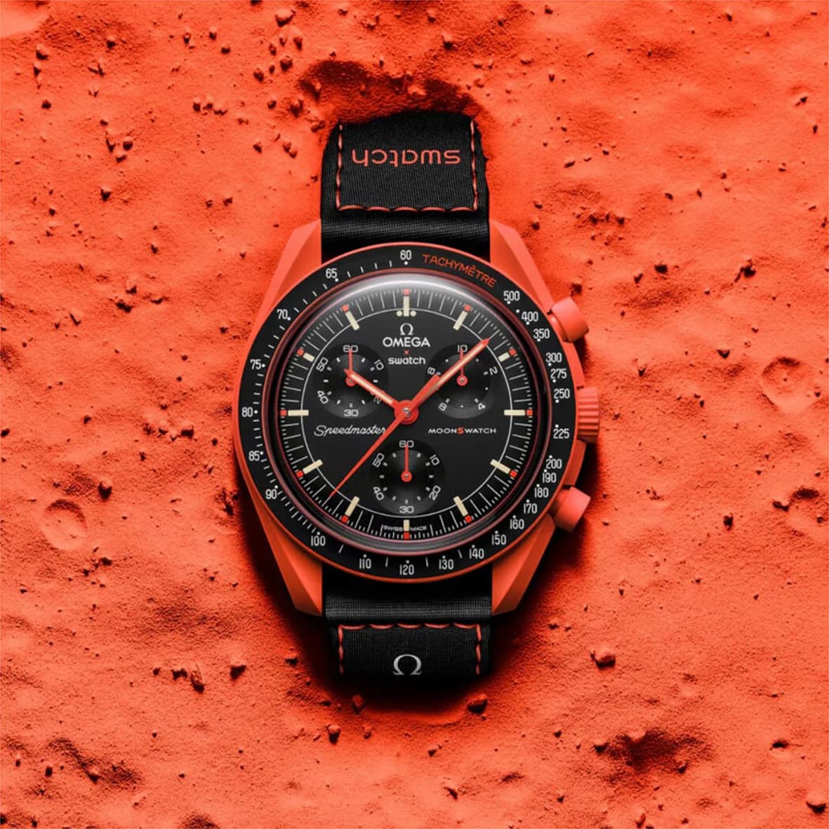 ساعت مچی زنانه/مردانه امگاسواچ OmegaSwatch مدل MISSION ON EARTH – LAVA SO33O100 — تصویر ۵