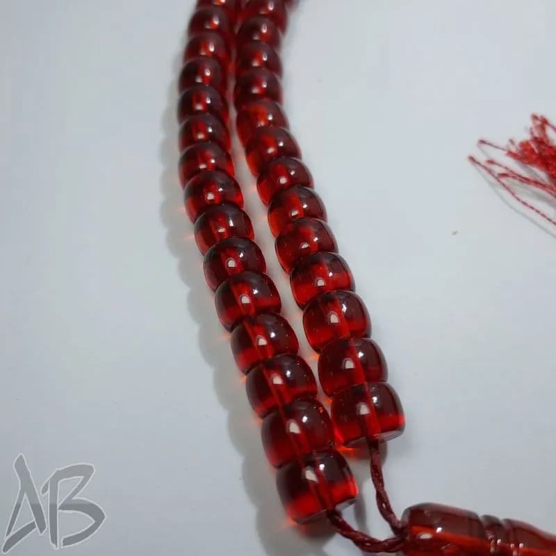 تسبیح سندلوس 100 دانه (101 دانه) بودار تراش قیچی قرمز خیلی خوشرنگ کد 843 آقابزرگ — تصویر ۳