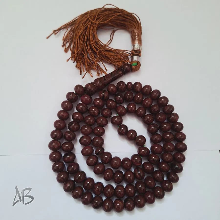 تسبیح کهربای صد دانه (101 دانه) بسیار خوش نقش و خوش دست کد 897 آقابزرگ