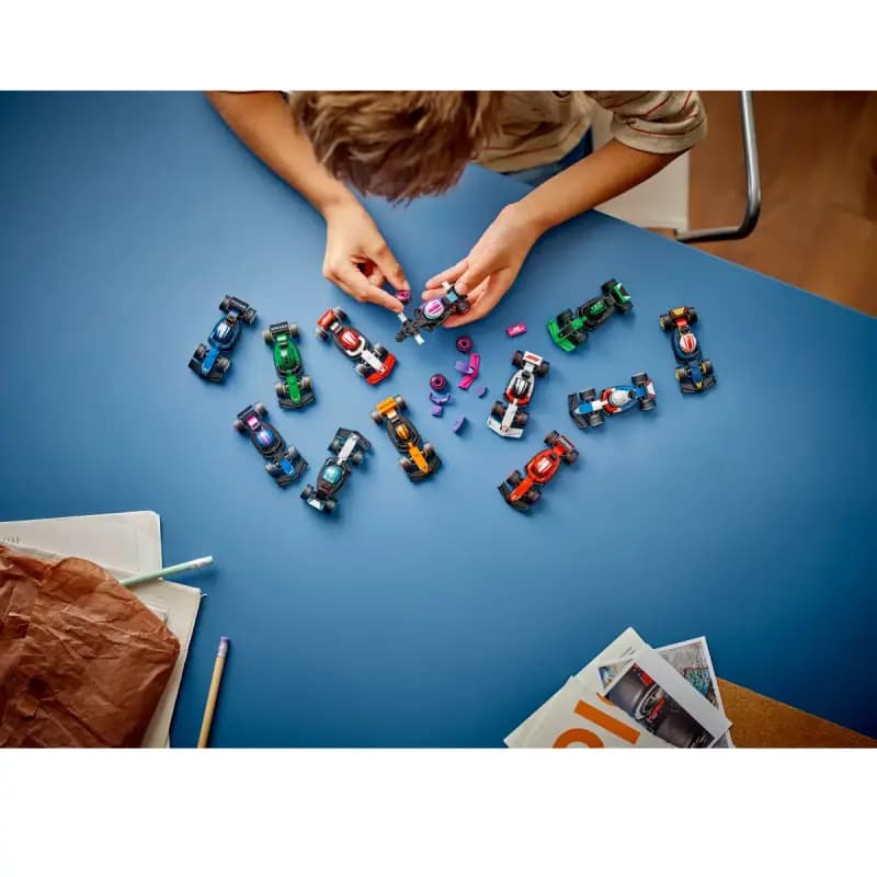 لگو F1® Collectible Race Cars کد 71049 — تصویر ۴