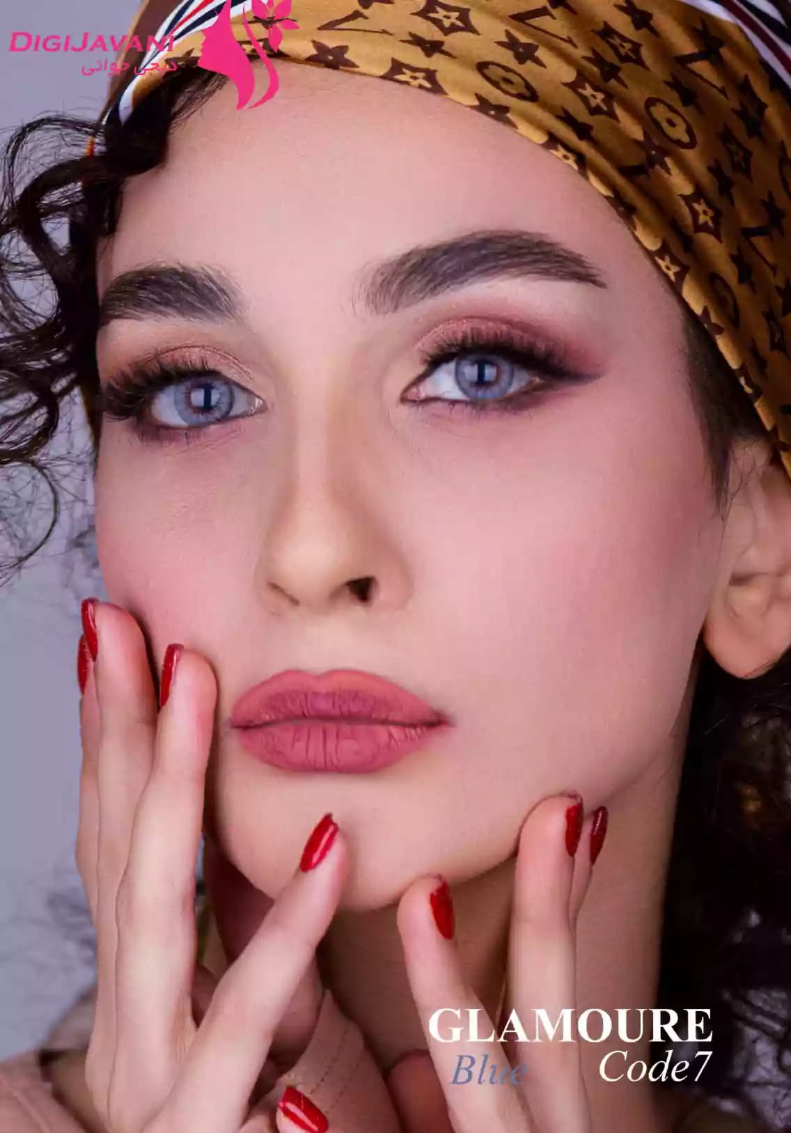 لنز چشم رنگی گلامور (GLAMOUR) مدل آبی کد 7 (Blue7) — تصویر ۳