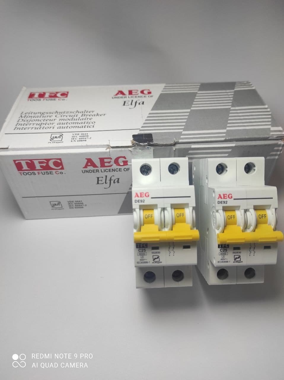 فیوز دو فاز 16 آمپر برند AEG — تصویر ۲