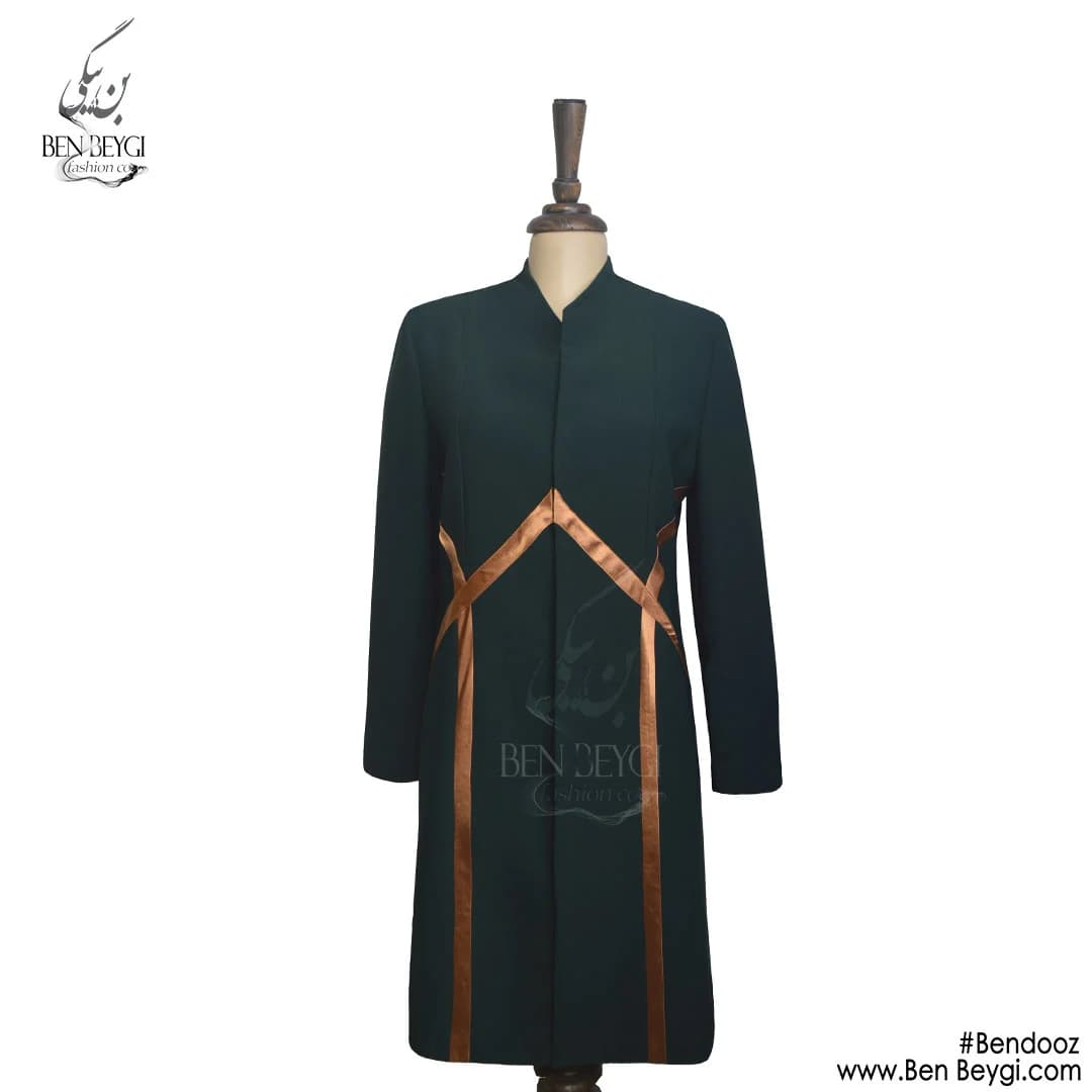مانتو شلوار اداری مشکی بانتو دوزی و نوار دوزی یقه ایستاده پارچه کرپ قد 100 کد 16471