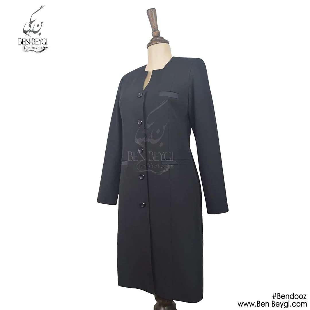 مانتو شلوار اداری مشکی یقه خشتی سه جیب قد 100 پارچه بزیاق کد TA-910-16301