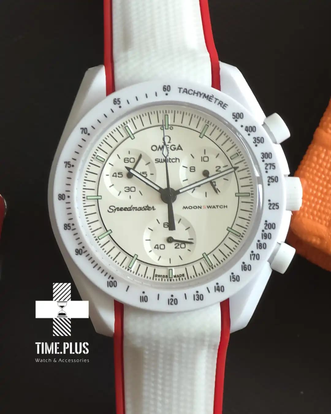 ساعت امگا سواچ مدل Mission to the Moon Snoopy — تصویر ۶