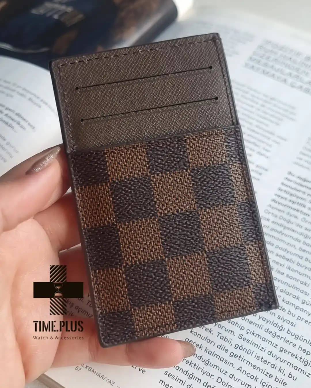 جاکارتی لویی ویتون چرم قهوه‌ای شطرنجی — تصویر ۷