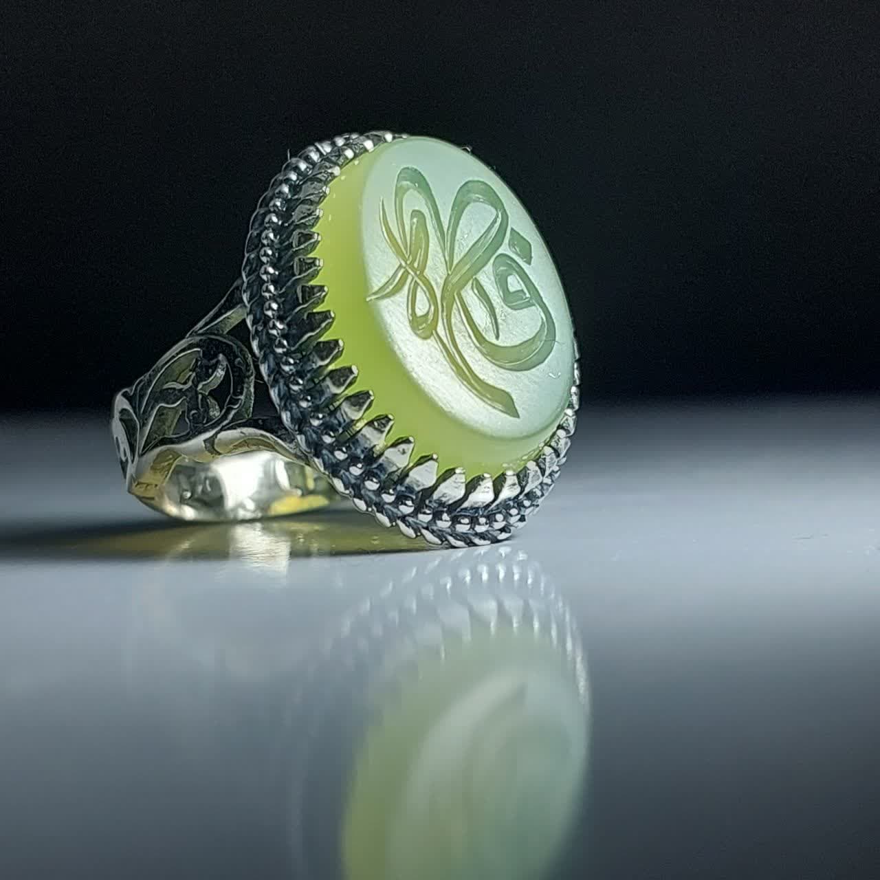 انگشتر عقیق سبز مردانه با حکاکی یا فاطمه (س)؛ نماد ارادت و آرامش کد 4249 — تصویر ۲