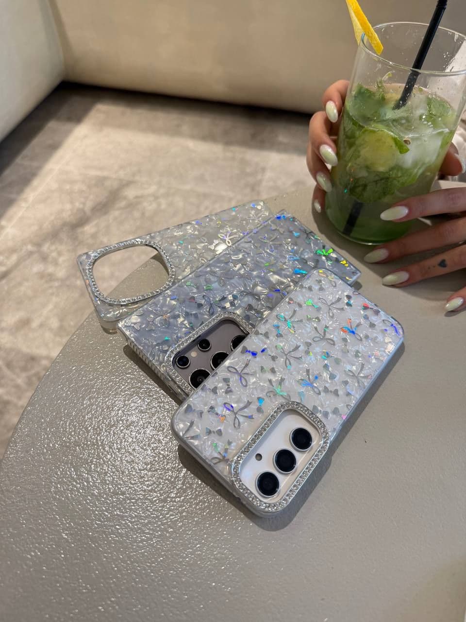 قاب گوشی پاپیونی یخی — تصویر ۳