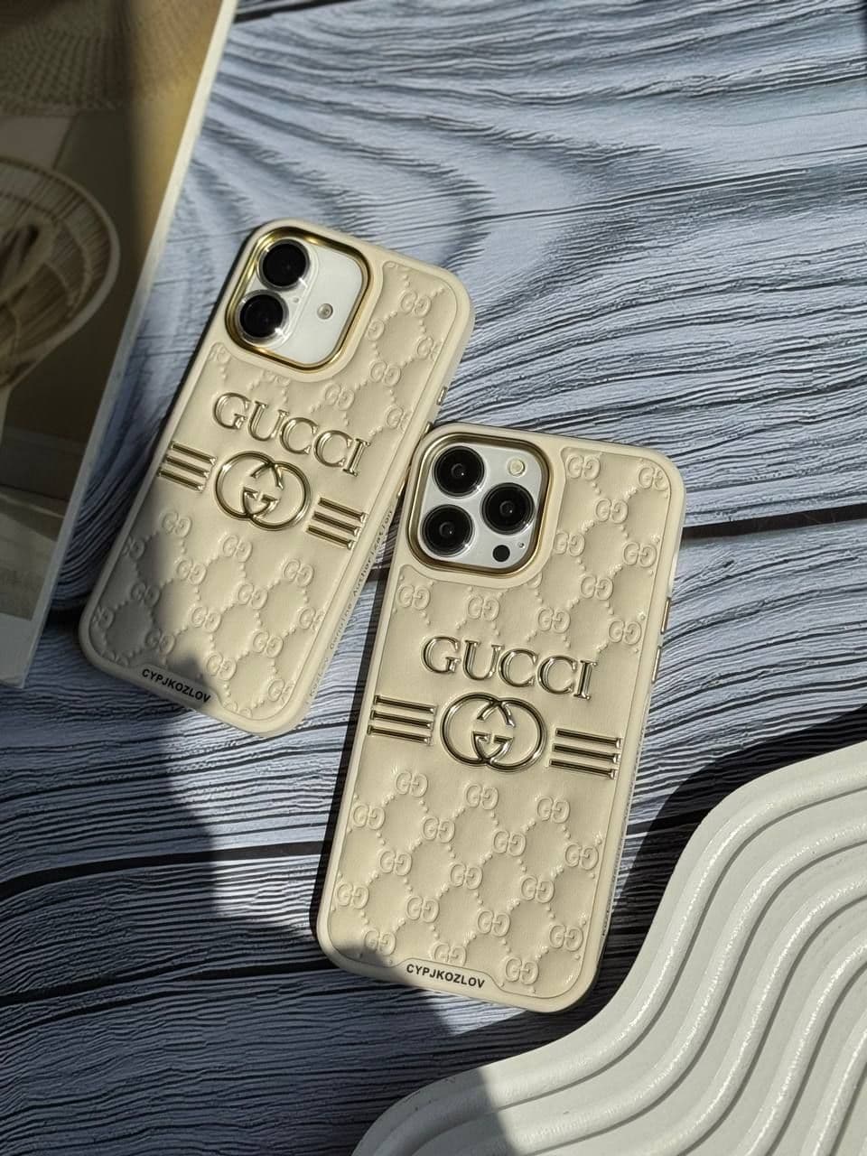 قاب گوشی Gucci چرمی — تصویر ۴