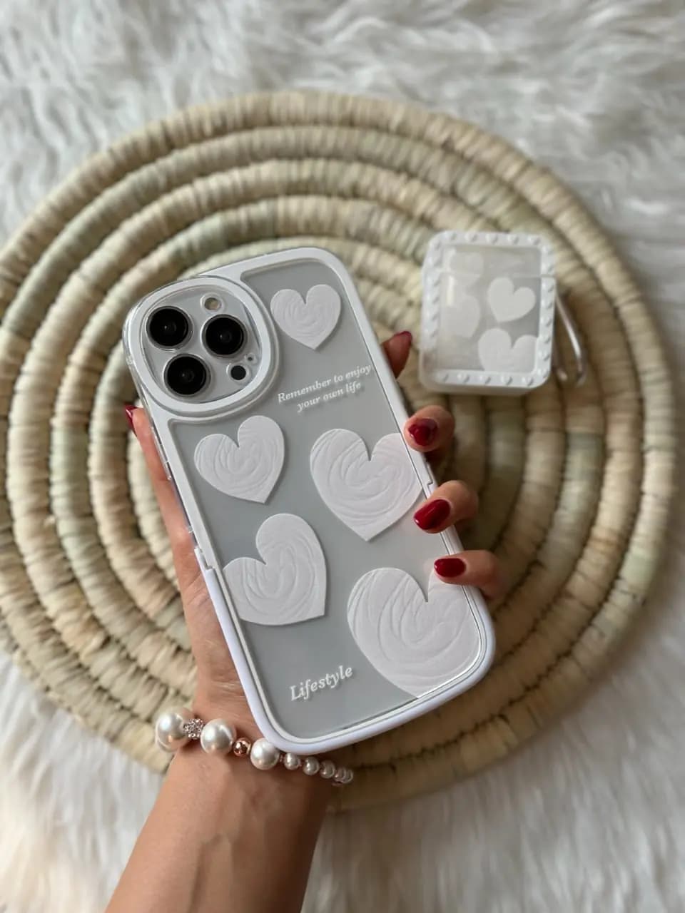 قاب قلب سفید استند دار با کاور ایرپاد (کد c1044) — تصویر ۴