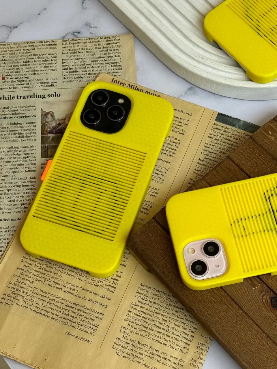 قاب Yellow F**U**C**K (کدC1755) — تصویر ۴