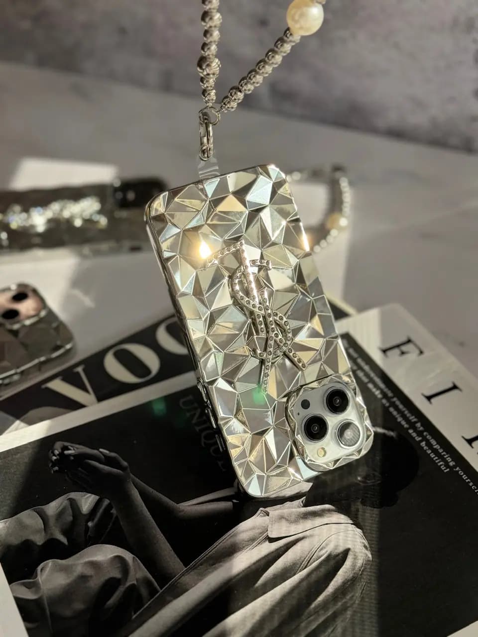 قاب Silver YSL با آویز (کدC1477) — تصویر ۵
