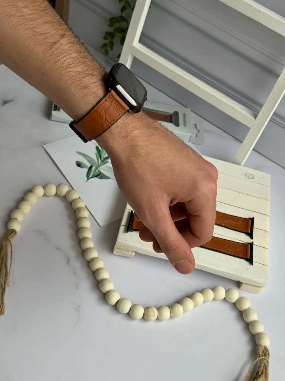 بند اپل واچ چرم قفل مگنتی قهوه ای (کدw5017) — تصویر ۵