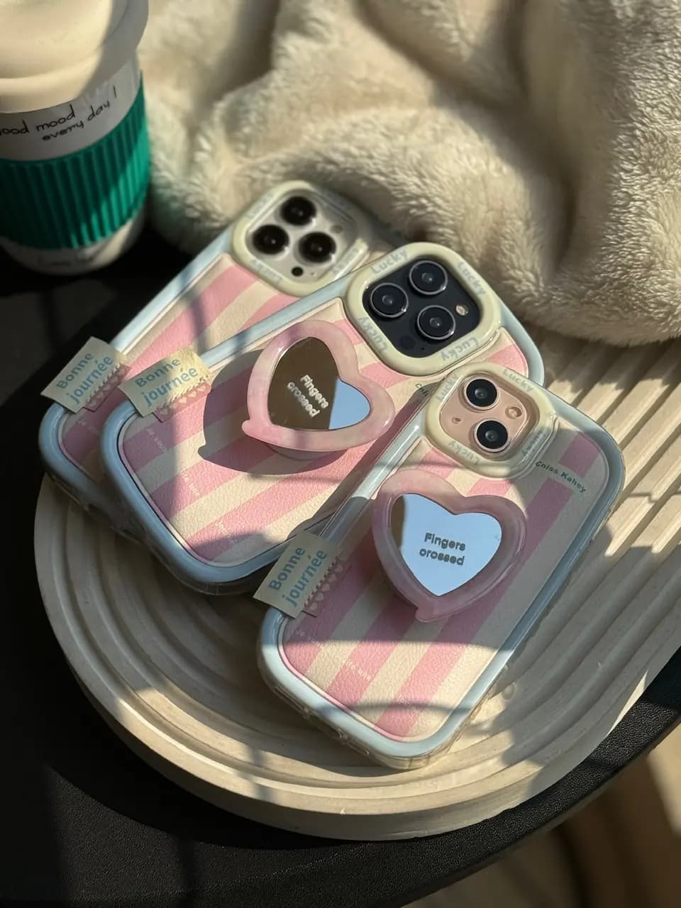 قاب Victoria’s Secret با پاپ سوکت قلبی آینه ای — تصویر ۵