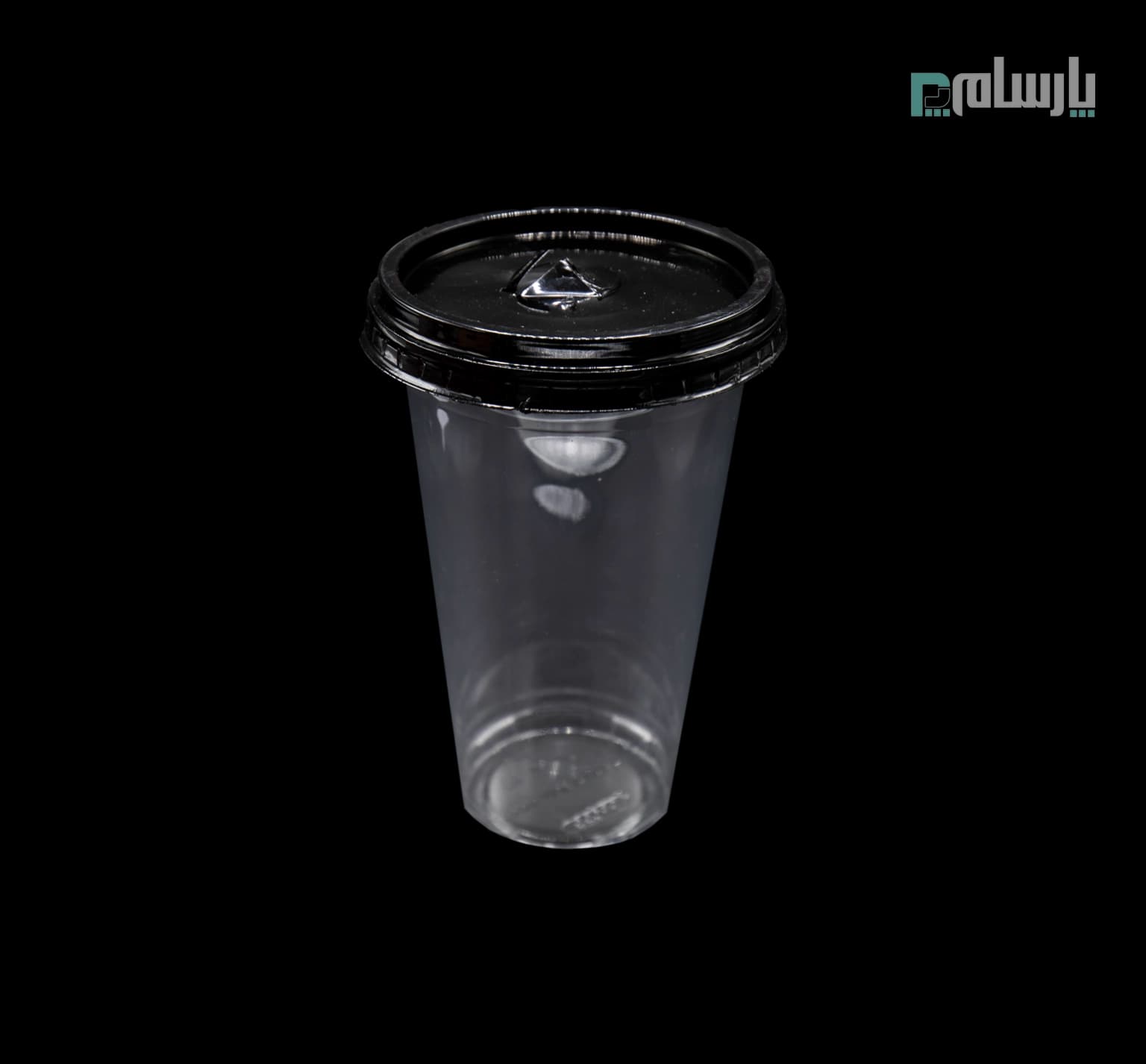 لیوان یکبار مصرف کلاسیک 550 سی سی درب تخت دهانه 95 مشکی پانچ دار