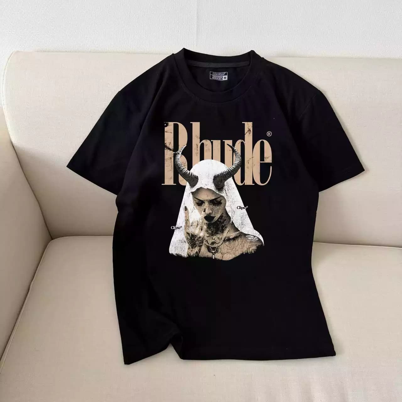 تیشرت نخ پنبه طرح دختر برند RHUDE