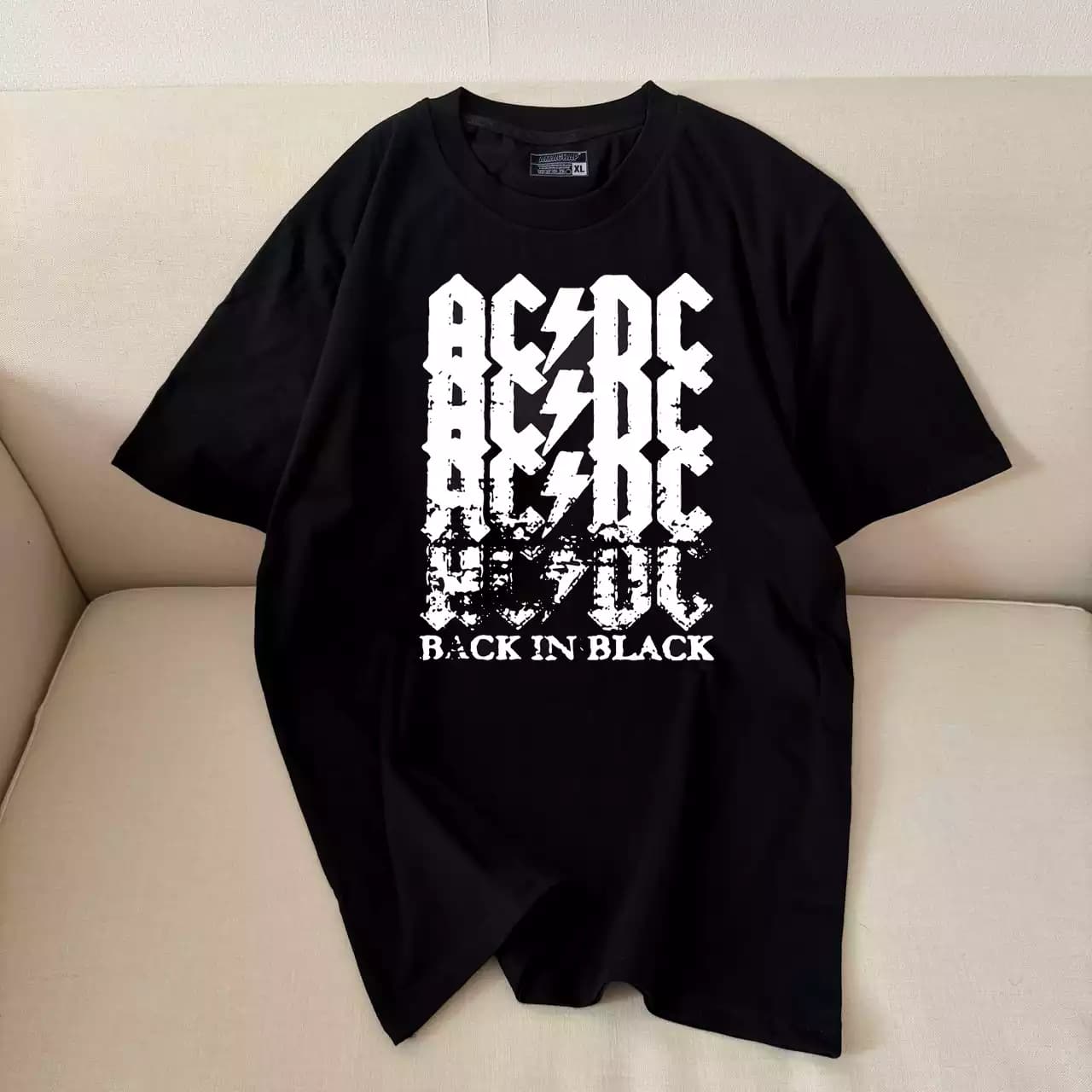 تیشرت طرح گروه راک ACDC