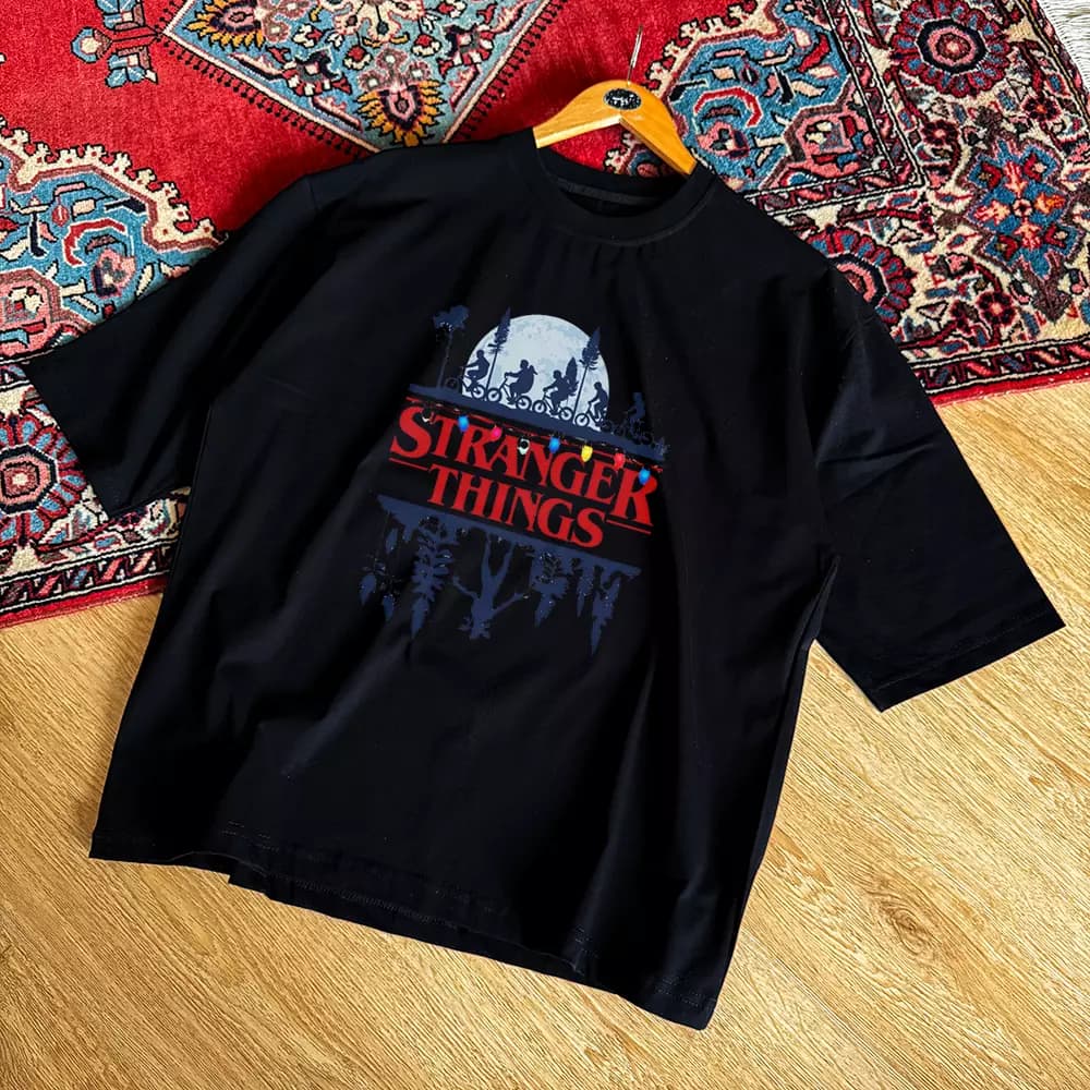 تیشرت نخ پنبه Stranger Things Bicycle Moon — تصویر ۴