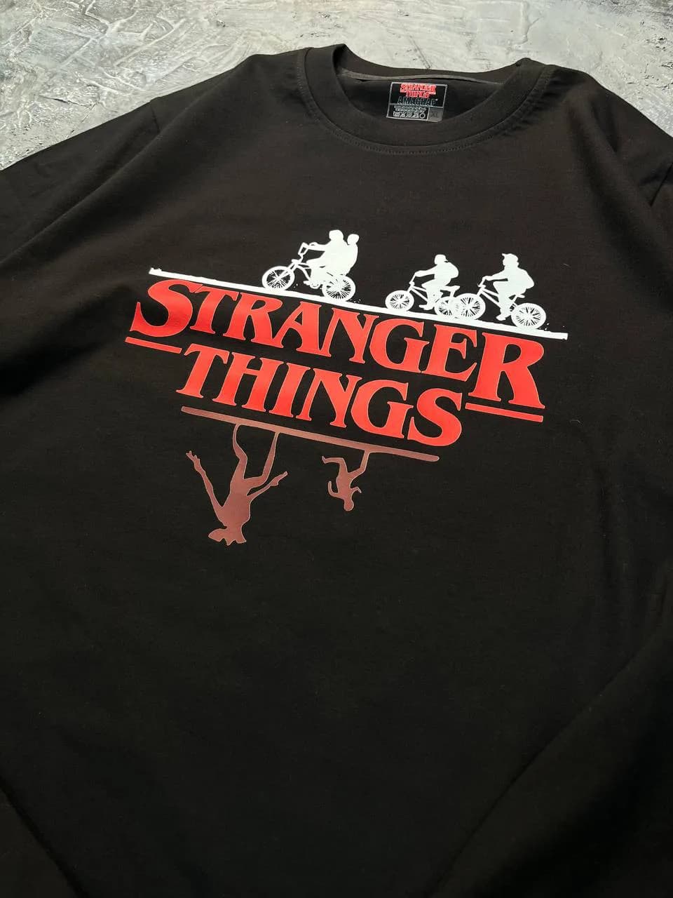 تیشرت Stranger Things طرح Bicycle — تصویر ۴