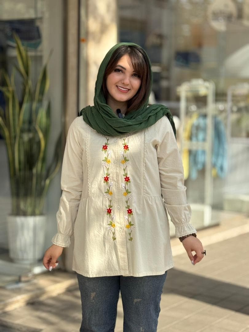 مانتو کاملیا کرم — تصویر ۶