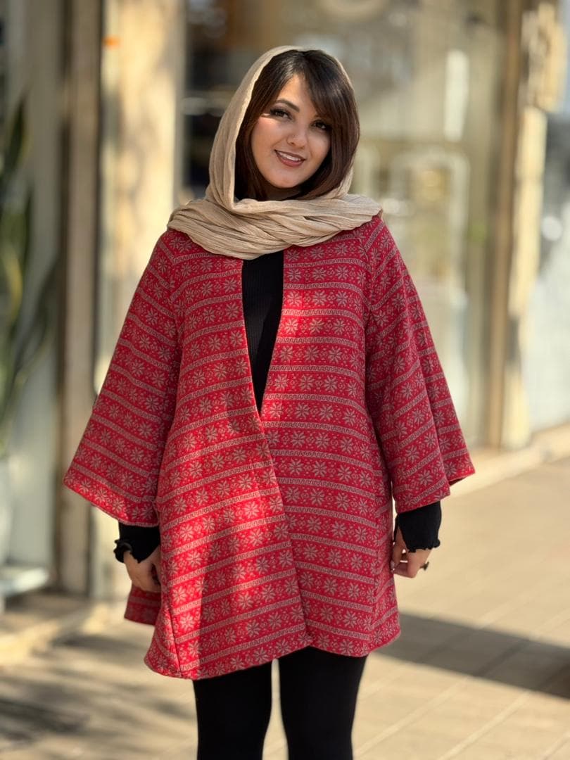 پالتو عروسکی طرحدار قرمز طوسی — تصویر ۲