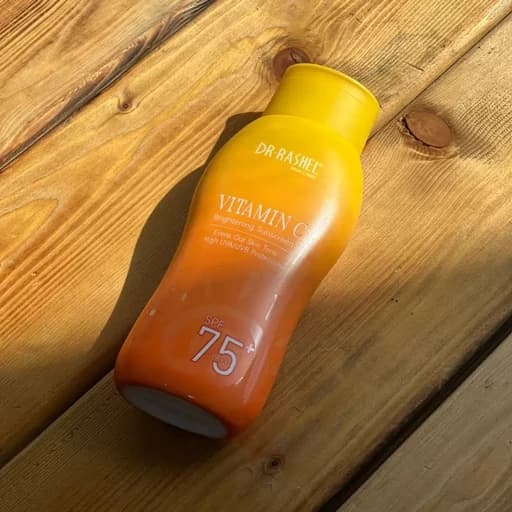 کرم ضد آفتاب روشن کننده ویتامین سی دکتر راشل SPF75 حجم 100 گرم — تصویر ۲