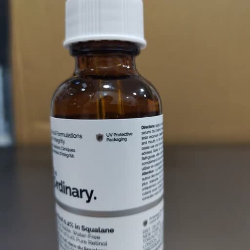 سرم رتینول 2 دهم درصد خالص در اسکوالان اوردینری اصلی بازسازی سلولی و رفع چین و چروک و علائم پیری و ناهمواری های پوستی — تصویر ۸