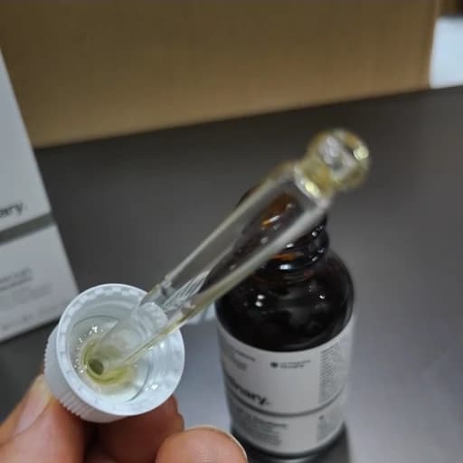 سرم رتینول 0.5 درصد در اسکوالان اوردینری اصلی، تحریک کلاژن سازی و بهبود لکه ها و علائم پیری — تصویر ۲