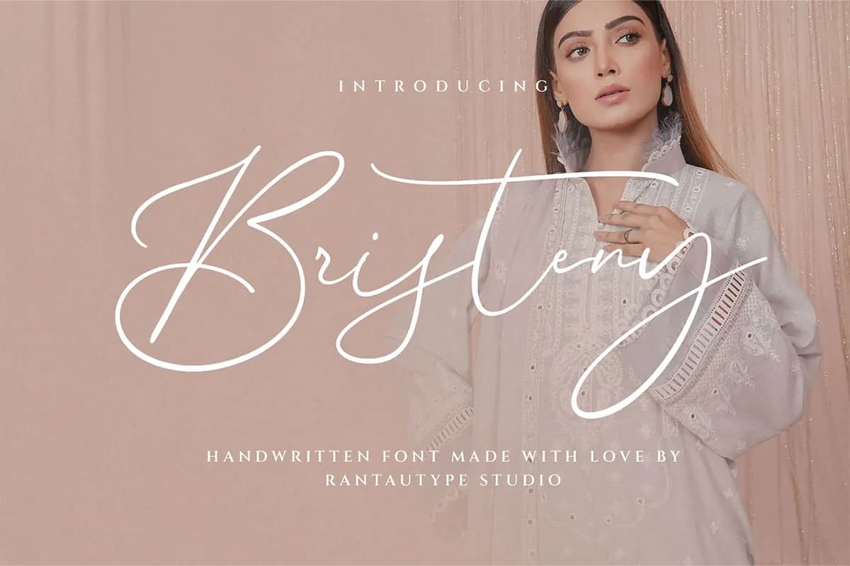 فونت دستنویس Bristeny