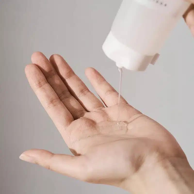 فوم شستشو ژلی روشن کننده صورت سنتلا ماداگاسکار Skin1004 مدل Tone Brightening Cleansing Gel Foam(125 میل) — تصویر ۴