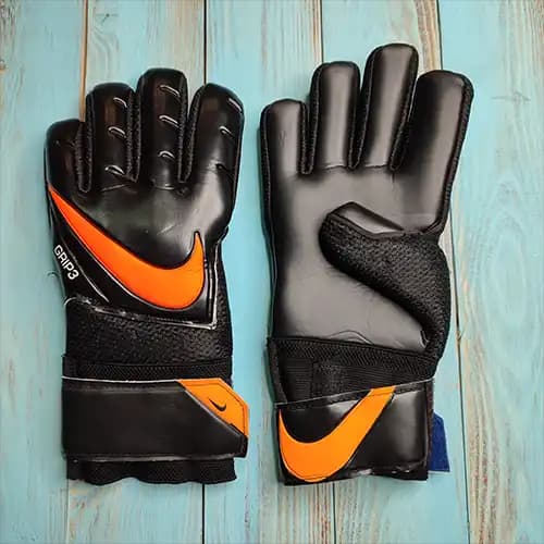 دستکش دروازه بانی طرح NIKE سایز 9 — تصویر ۲