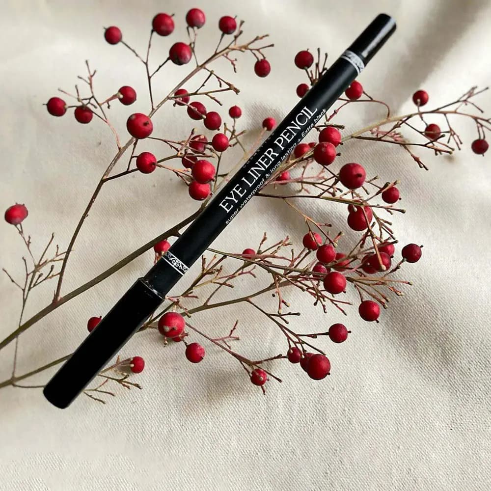 مداد چشم ضد آب اوکاز مدل Extra Black — تصویر ۲