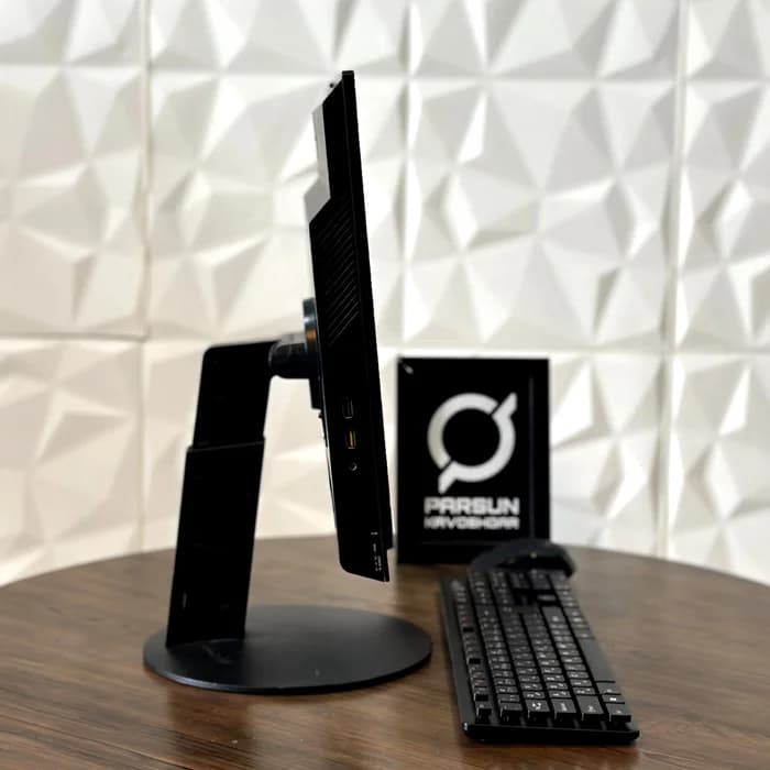 آل این وان 22 اینچ لنوو Lenovo ThinkCentre M700Z استوک — تصویر ۳