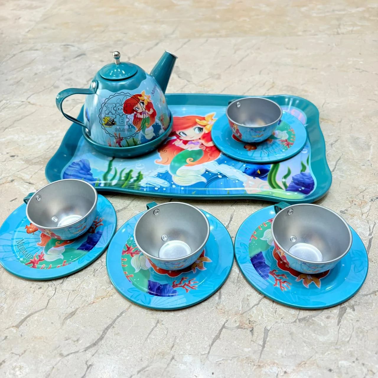 ست چایخوری و کیک ۴۸ تکه فلزی همراه با کیف طرح پری دریایی — تصویر ۳